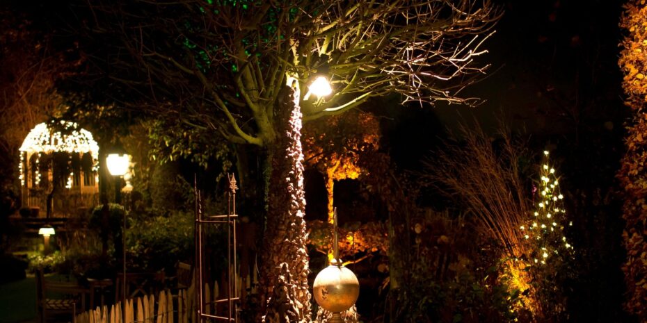 Garten mit Beleuchtung