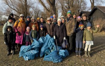 35 Inningerinnen und Inninger räumen bei Sonne und eisigem Wind mit den Grünen Inning in Stegen am Ammersee auf